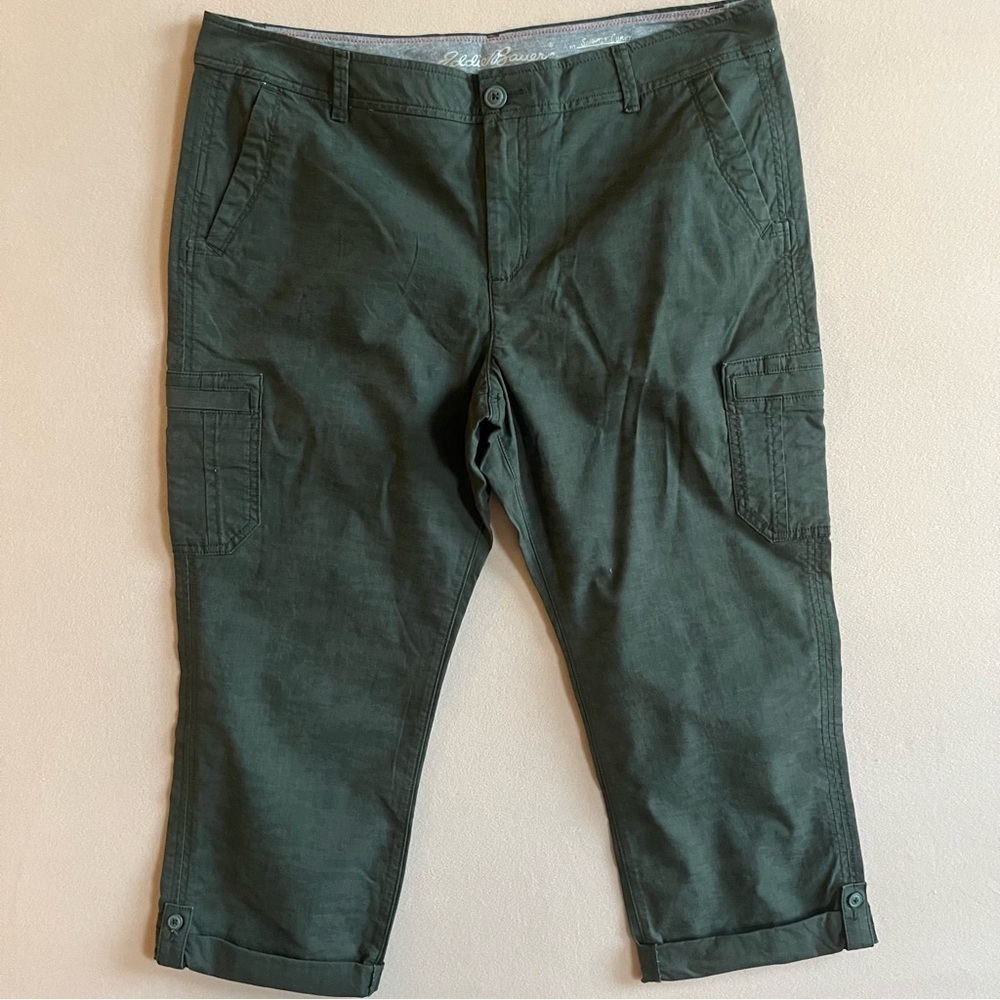 Eddie Bauer NWT Women’s Cargo Cropped Pants Camouflage in size‎ 6